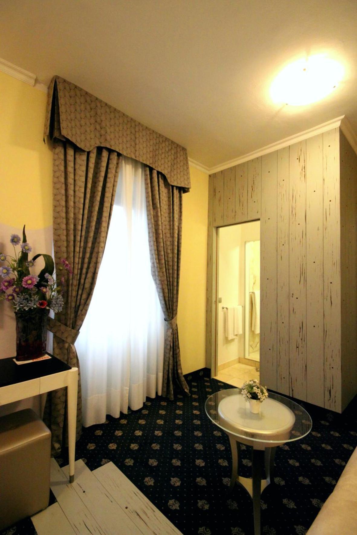 Sangallo Hotel Monte San Savino Quarto foto